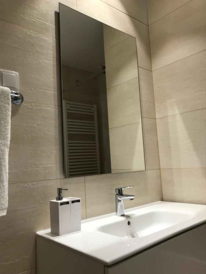 Apartment Lisbon10 *